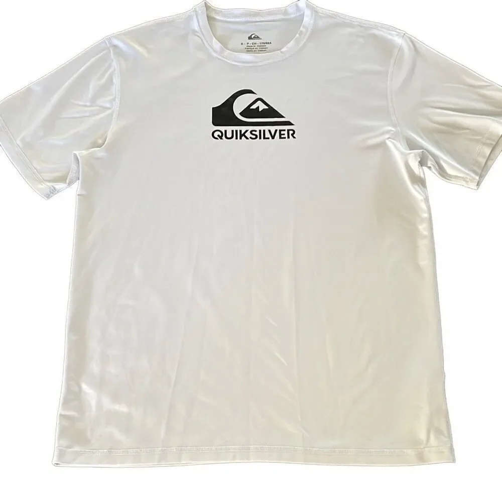 NWOT Quiksilver White w/Black Logo Short Sleeve UPF 50 Dry Fit Loose Surf Tee/Ra